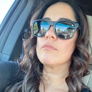 Meet your Posher, Lacey